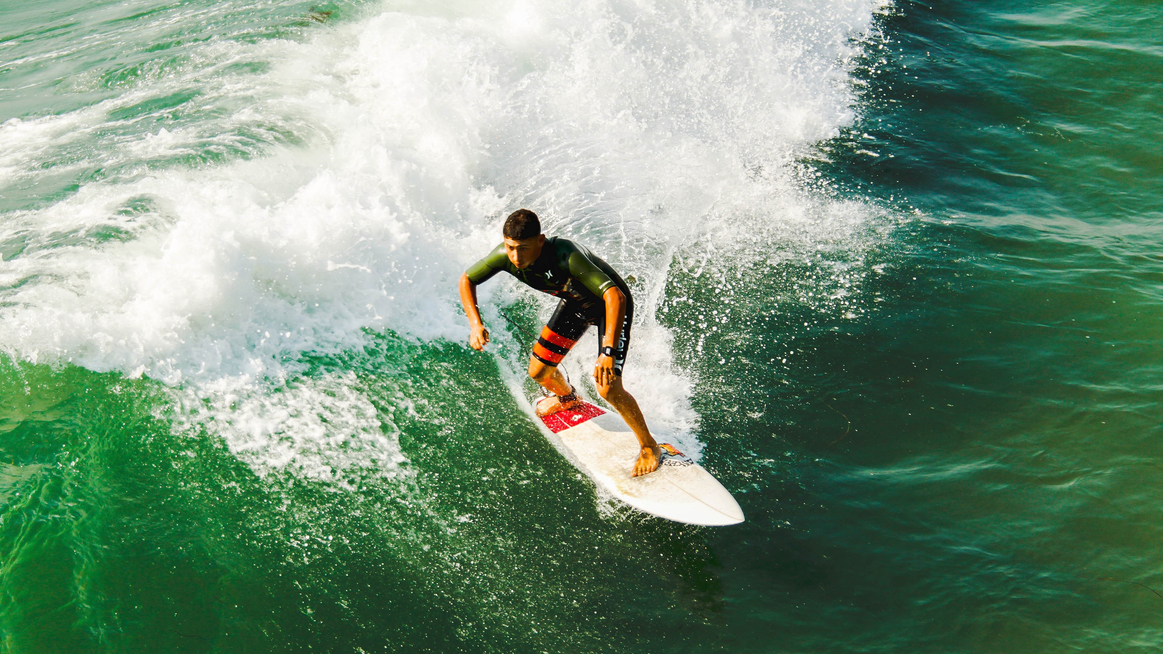 “英超最后冲刺，冠军悬念一触即发”，英超结局